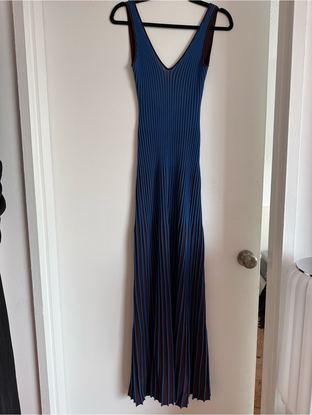 STAUD Blue Maxi Ribbed V-Neck Dress with Brown Accents